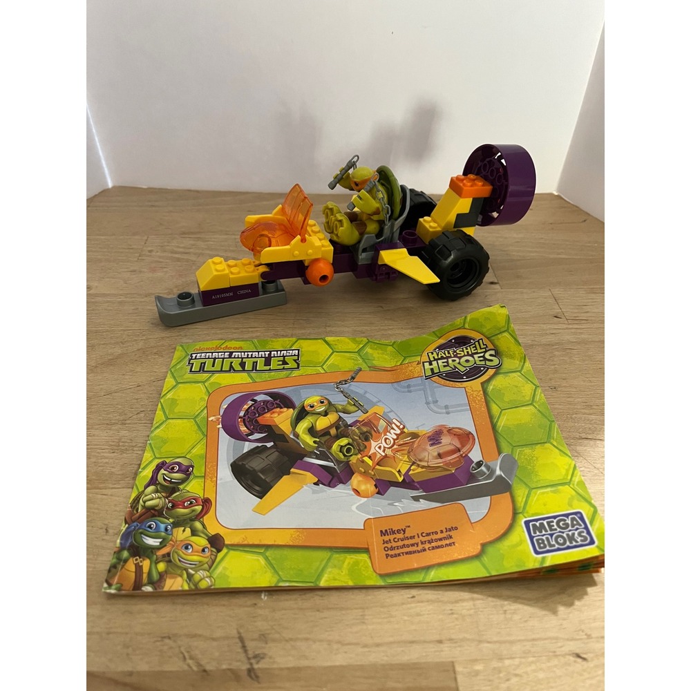 Mega Bloks TMNT Half-Shell Heroes‎ Mikey Jet Cruiser Building Set DPF77 Mikey